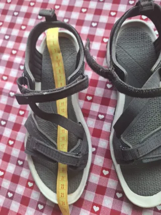 Sandalias Quechua grises