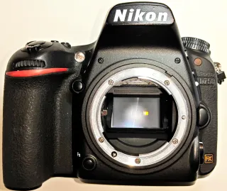 Kit Fotocamera Nikon D750 28mm SD card 14k scatti