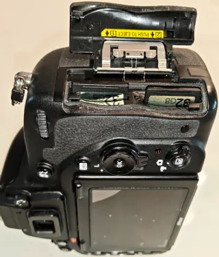 Kit Fotocamera Nikon D750 28mm SD card 14k scatti