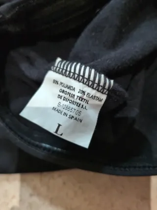 Perneras Negras con Estribo