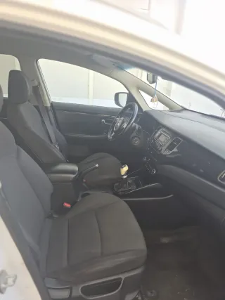 KIA Carens 2015