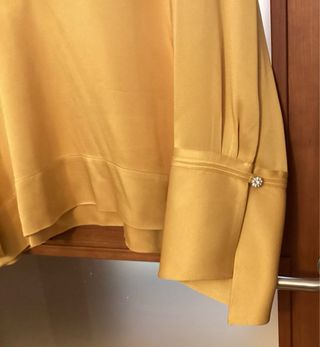 Blusa Zara elegante amarilla Talla XL