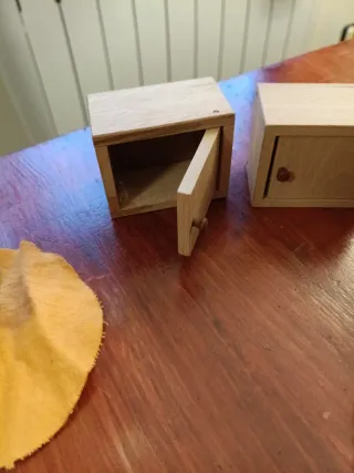 Mobili per casa delle bambole in legno. Casa dei Goulines