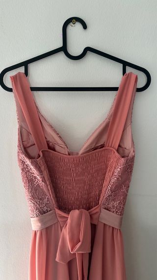 Vestido rosa con encaje