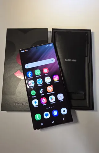 Samsung Galaxy S22 Ultra Morado