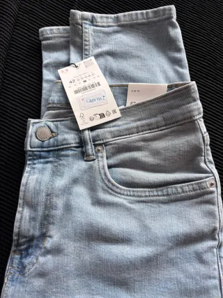 Pantalones vaqueros nuevos talla 42 nuevos.