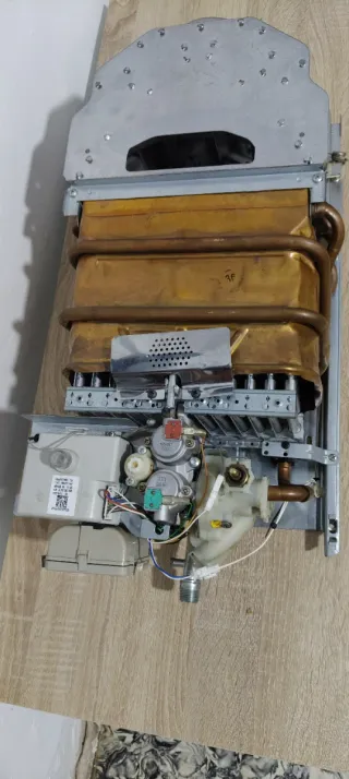 Calentador Junkers Outmatiqou Gas Butano 10L