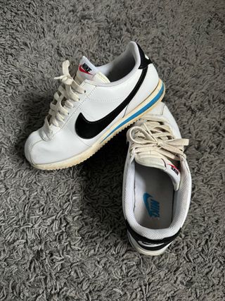 Nike Cortez Blancas y Negras