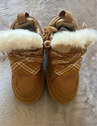 Botas UGG calentitas con pelo talla 26