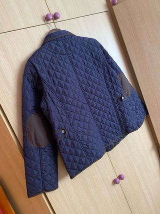 Abrigo acolchado azul marino