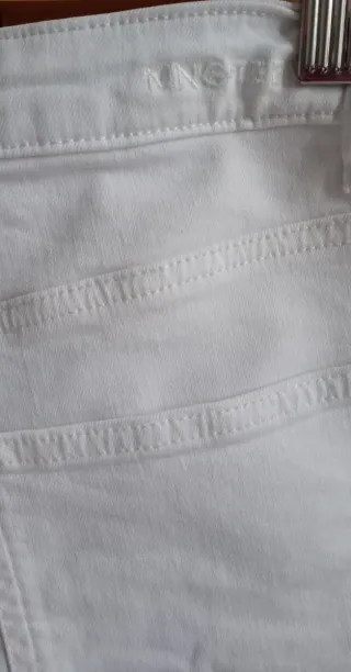 Shorts blancos Mangoteen