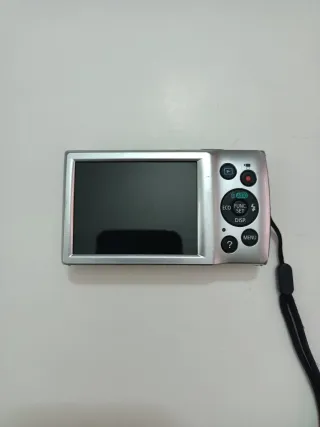 Canon IXUS 145 16 MP funziona no caricatore.