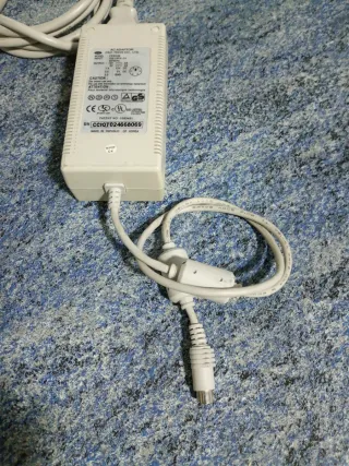 Adaptador C&C TECH CO., LTD 100-240V