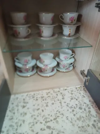 Conjunto Vajillas Porcelana con Borde Dorado