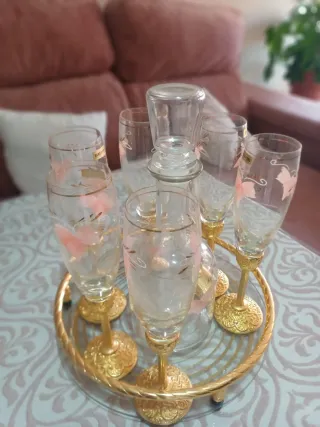 Conjunto Vajillas Porcelana con Borde Dorado