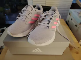 Zapatillas Adidas Gris y Rosa