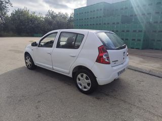 Dacia Sandero 2010