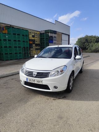 Dacia Sandero 2010
