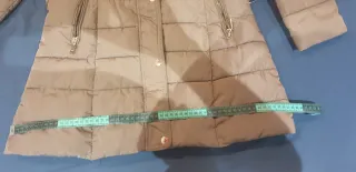 Abrigo acolchado mujer beige