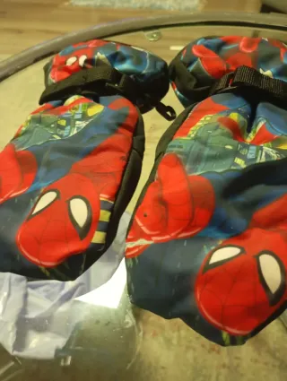 Manoplas Nieve Spiderman