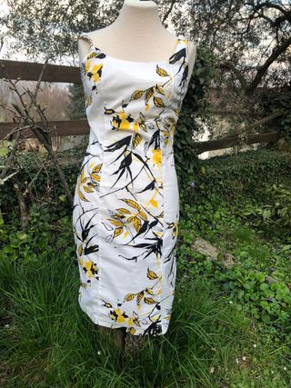 Abito estivo floreale bianco e giallo