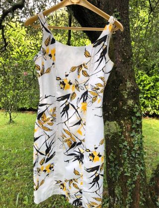 Abito estivo floreale bianco e giallo