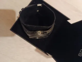 Reloj Lotus Negro y Plateado