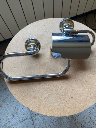 Porta rollo y toallero metal dorado y plateado