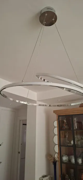 Lámpara led de diseño moderna plateada