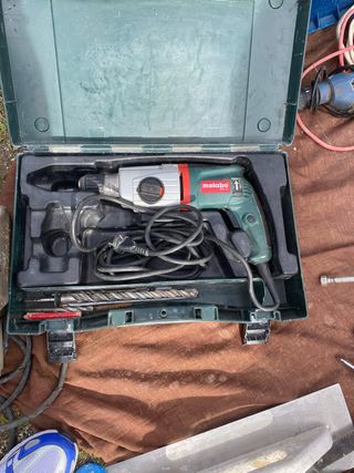 Taladro percutor Metabo