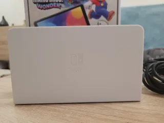 Nintendo Switch OLED Bianca + Giochi