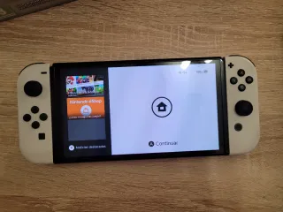 Nintendo Switch OLED Bianca + Giochi