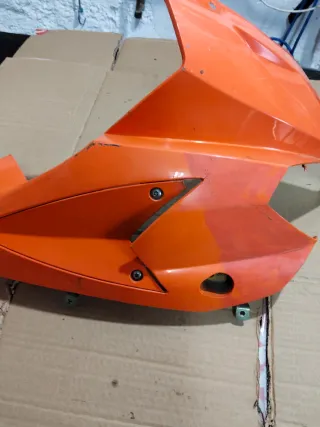 Hyosung GTR 125 Carenado y Mando Luces