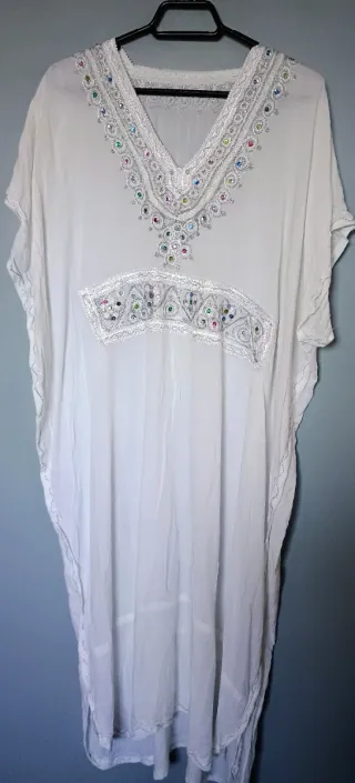 Kaftán de verano bordado