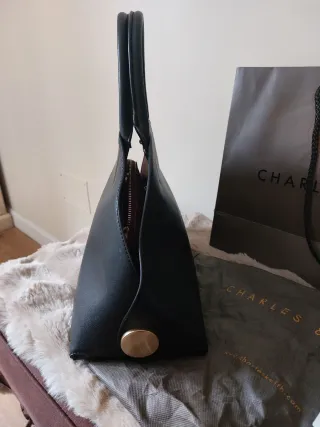 Bolso de mano Charles & Keith negro