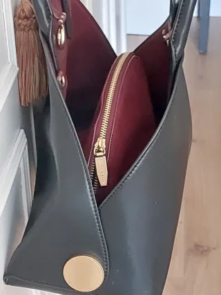 Bolso de mano Charles & Keith negro