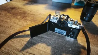 Cámara Nikon Zfc con Objetivo Nikkor Z Dx 18-140mm