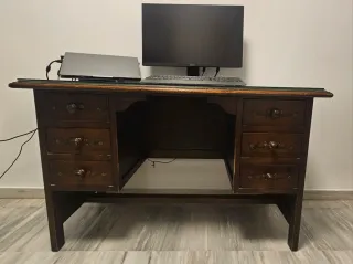 Mesa de estudio madera y cristal