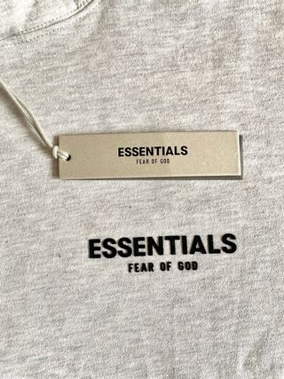 Sudadera Essentials Gris