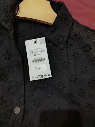 Mono Zara bordado perforado negro