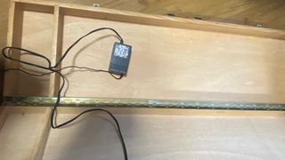 Teclado Yamaha PSR-50 con caja madera