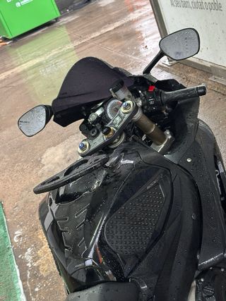 Suzuki GSXR 600 K9 Negra