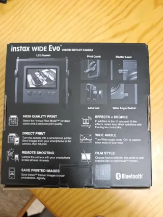 Fujifilm Instax Wide Evo Cámara Híbrida Negra