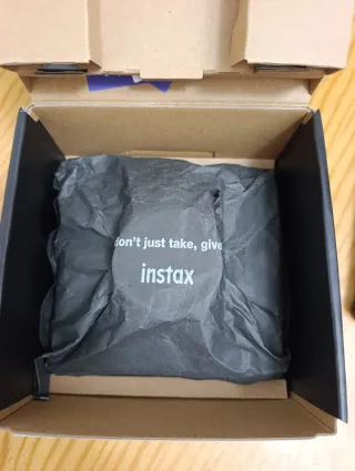 Fujifilm Instax Wide Evo Cámara Híbrida Negra