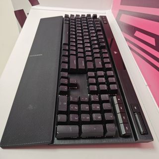 Teclado Alfanumérico Corsair K70 Pro Rgb