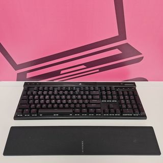 Teclado Alfanumérico Corsair K70 Pro Rgb