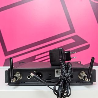 Pinza Microfono + Receptor Sennheiser Em 1031-u