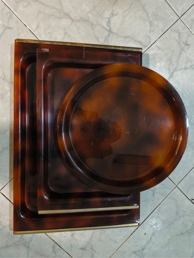 Bandeja Tortoise con Diseño Dorado