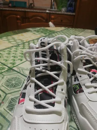 Scarpe da ginnastica unisex bianche e nere