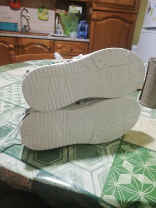 Scarpe da ginnastica unisex bianche e nere